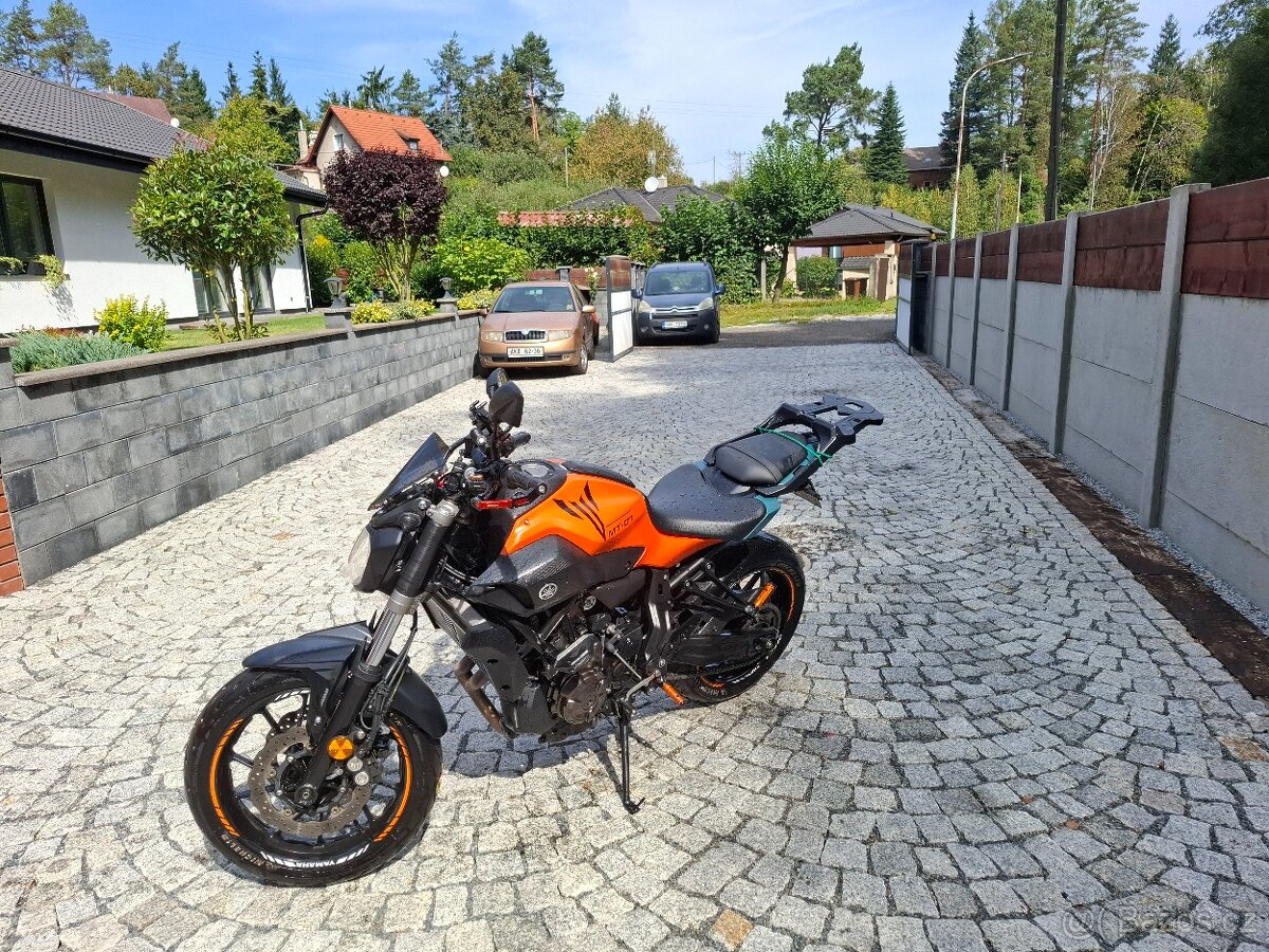 Yamaha mt 07 - 2