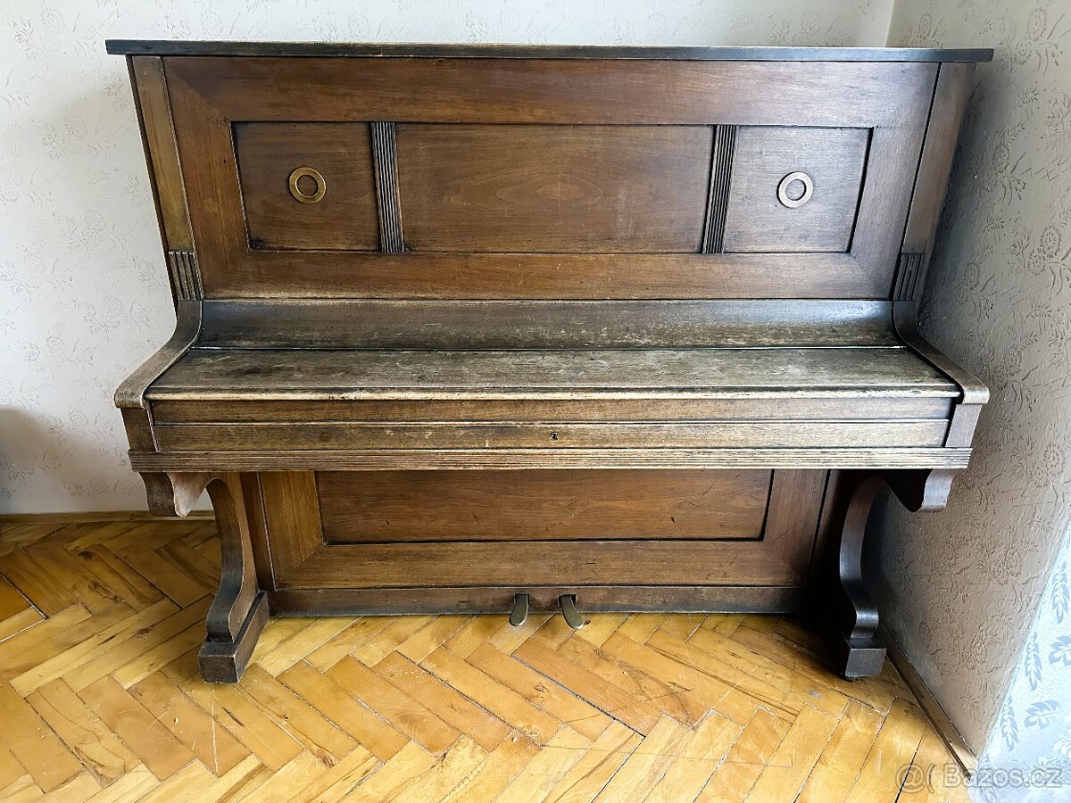 Klavír - piano - J. Nemetschke Wien - 2