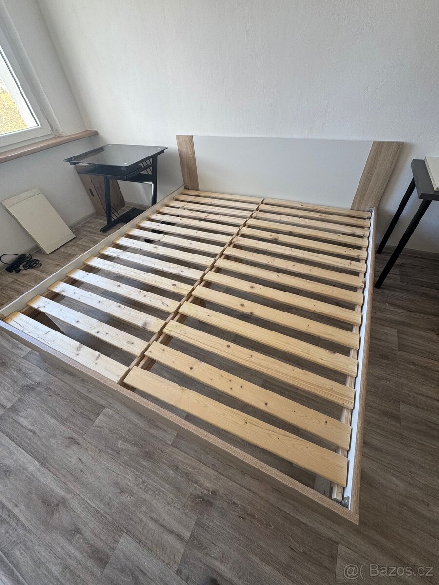 Manželská postel 180x200 cm + 2 stolky - 2