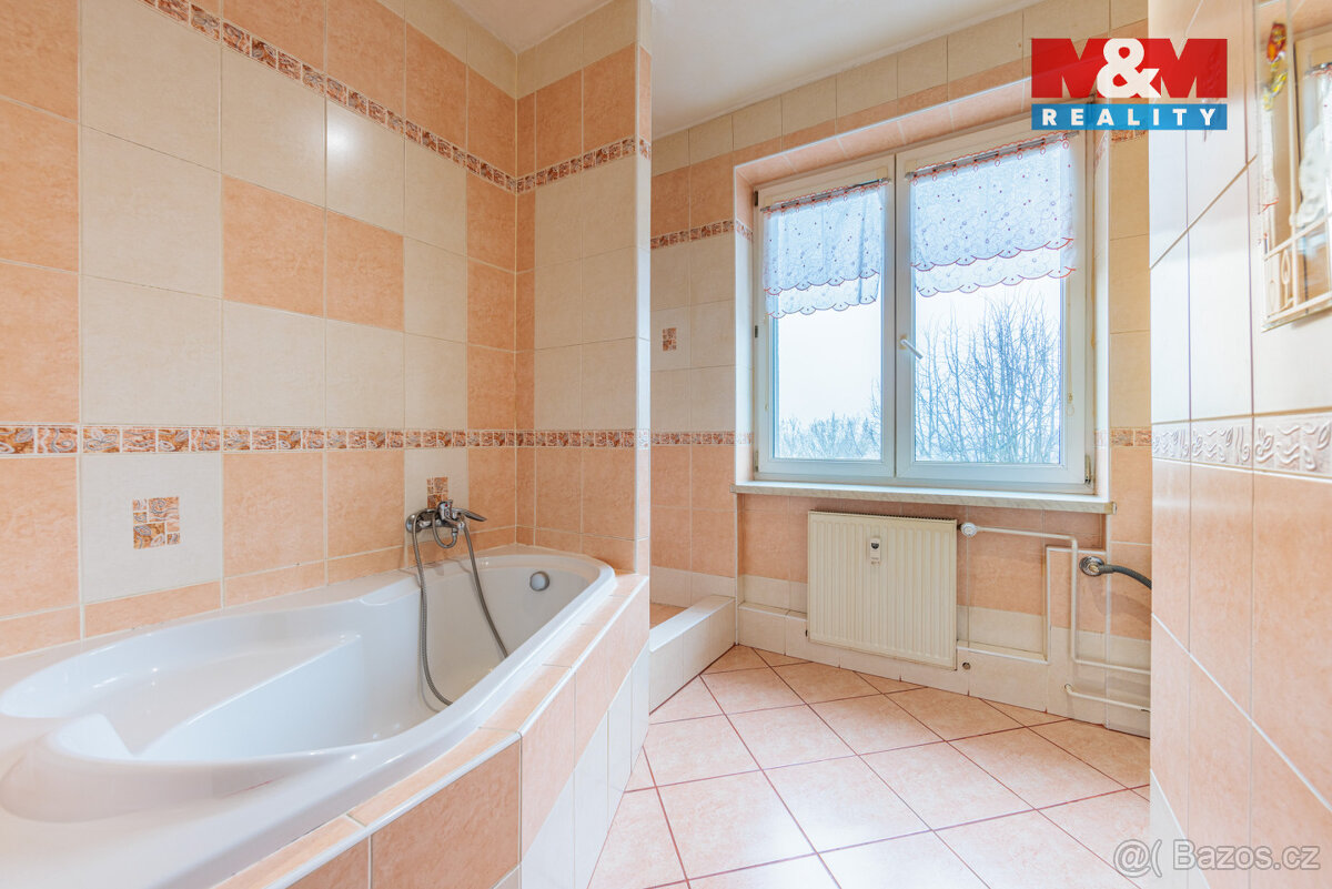 Pronájem bytu 3+1, 84 m², Bukovany - 2