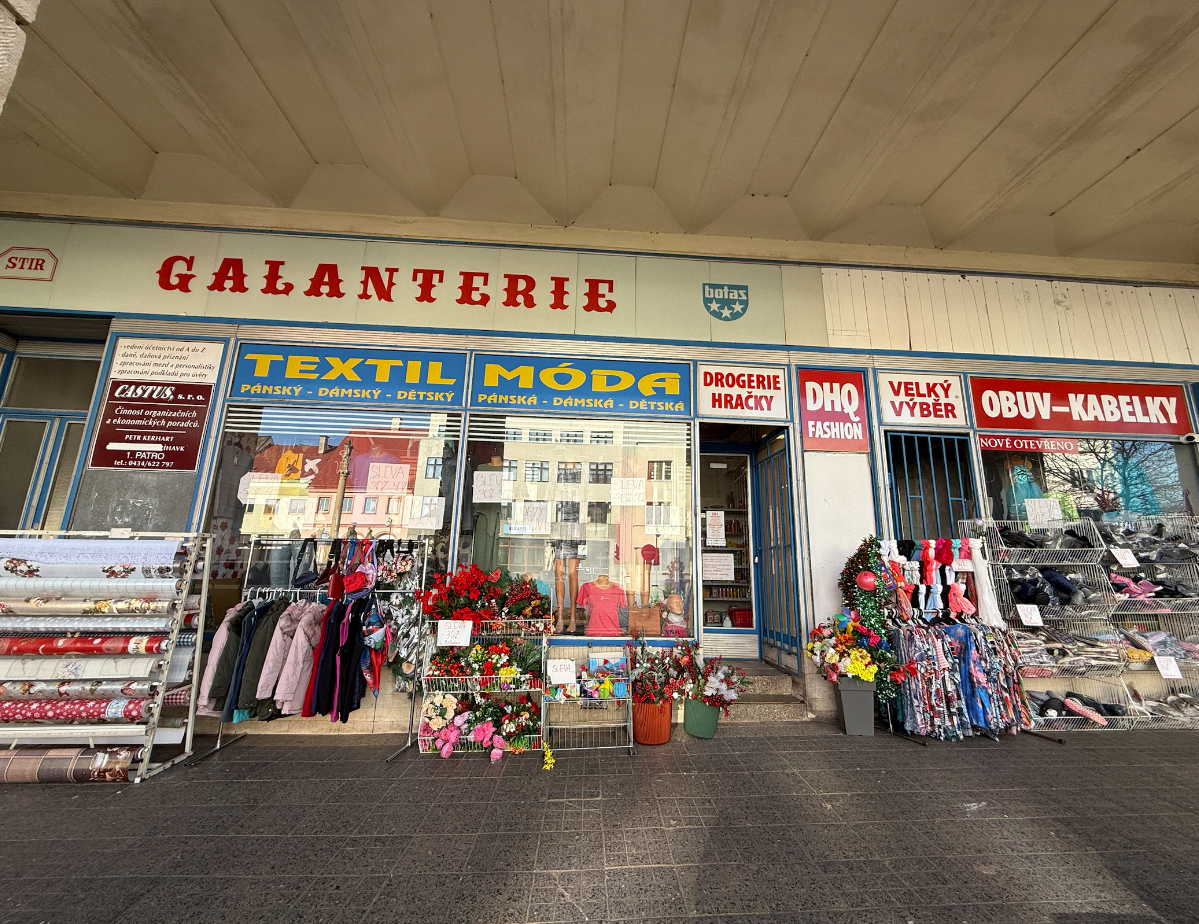 Pronájem komerčního prostoru – 200 m² | Nová Paka - centrum - 2