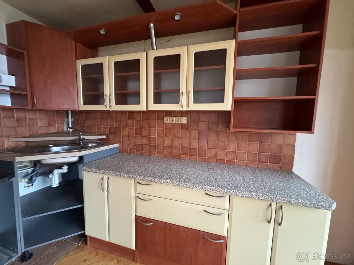 Starší kuchyňská linka – ZA ODVOZ - 2