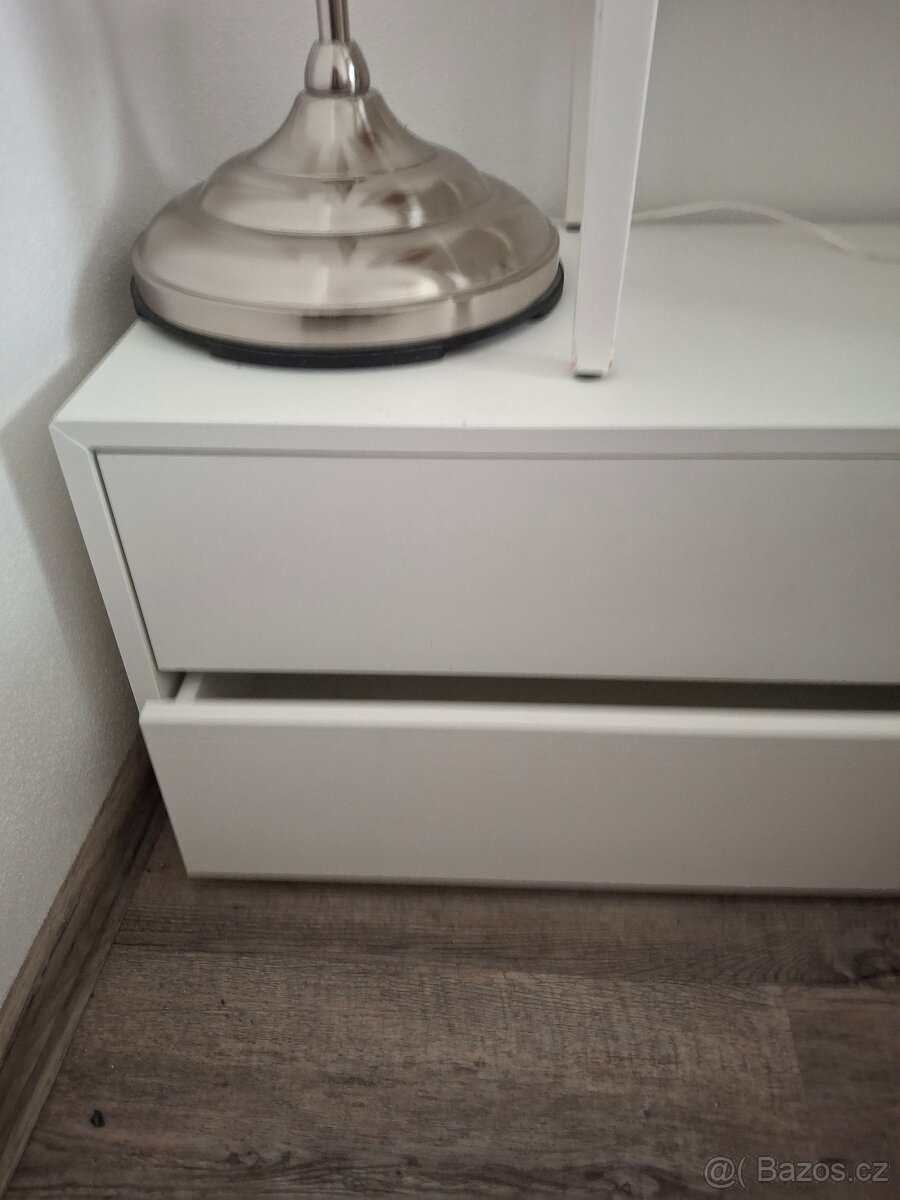 Skříňka se šuplíky - 2