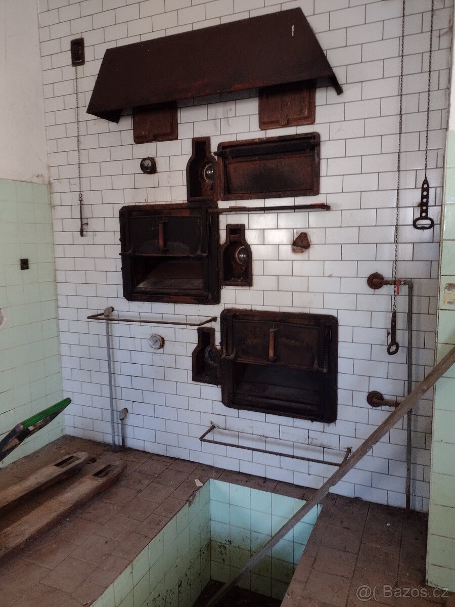 ŽELEZNÁ DVÍŘKA PECE - 2