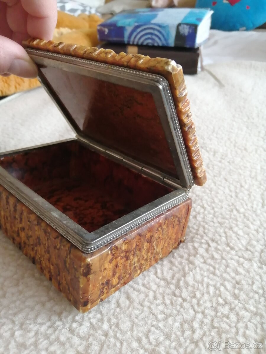 mramorová šperkovnice - 2