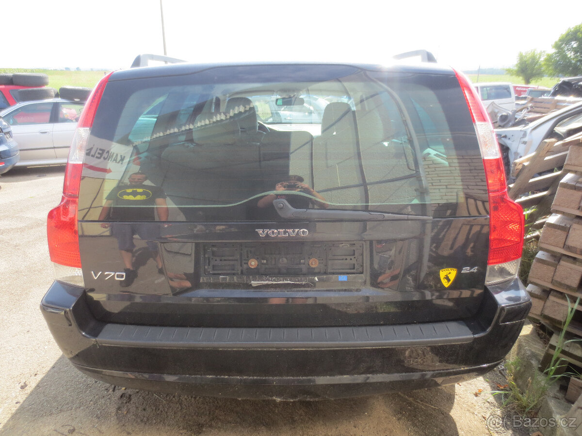 VOLVO V70 - 2.4 BENZIN - 125 KW - ROK 2006 - Díly - 2