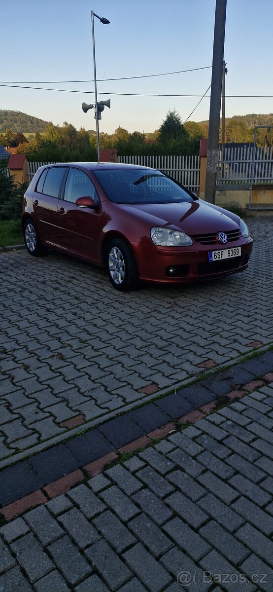 VW golf V 1.6 United výbava - 2