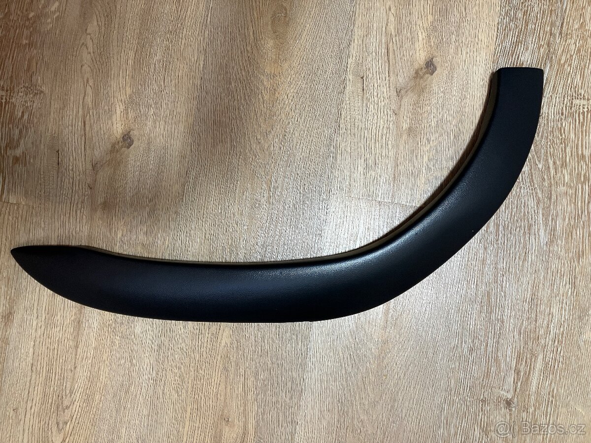 Plastovy lem blatniku Felicia - 2