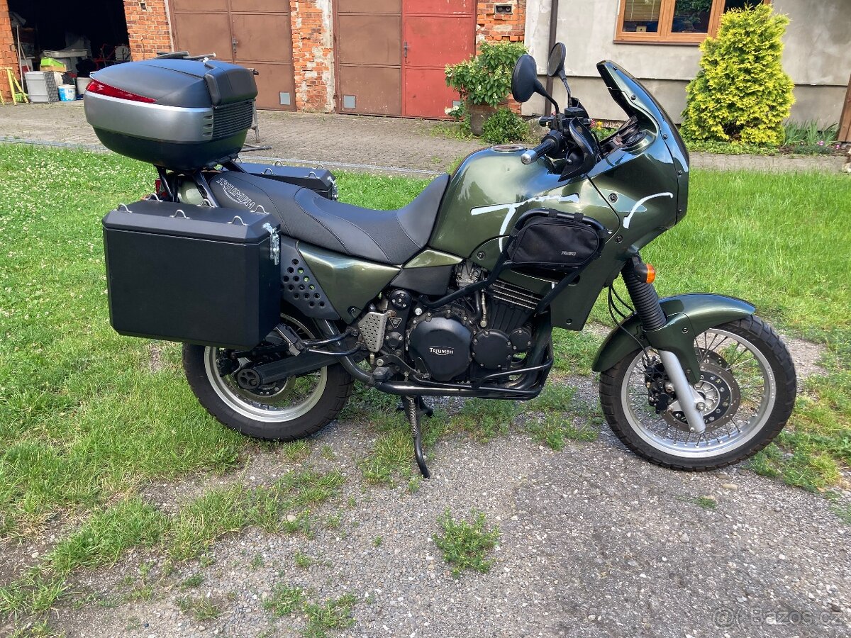 Triumph Tiger 900