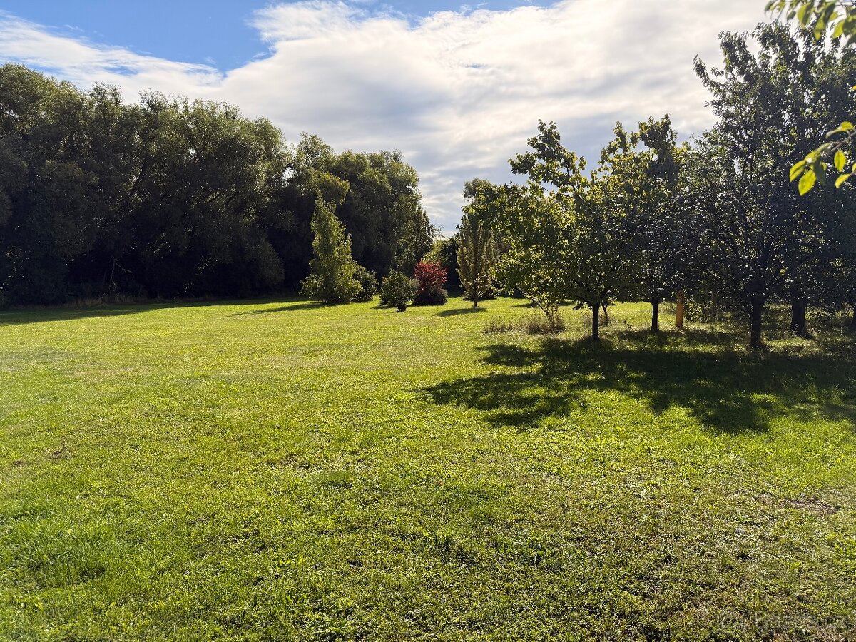 Pozemky k prodeji - 2