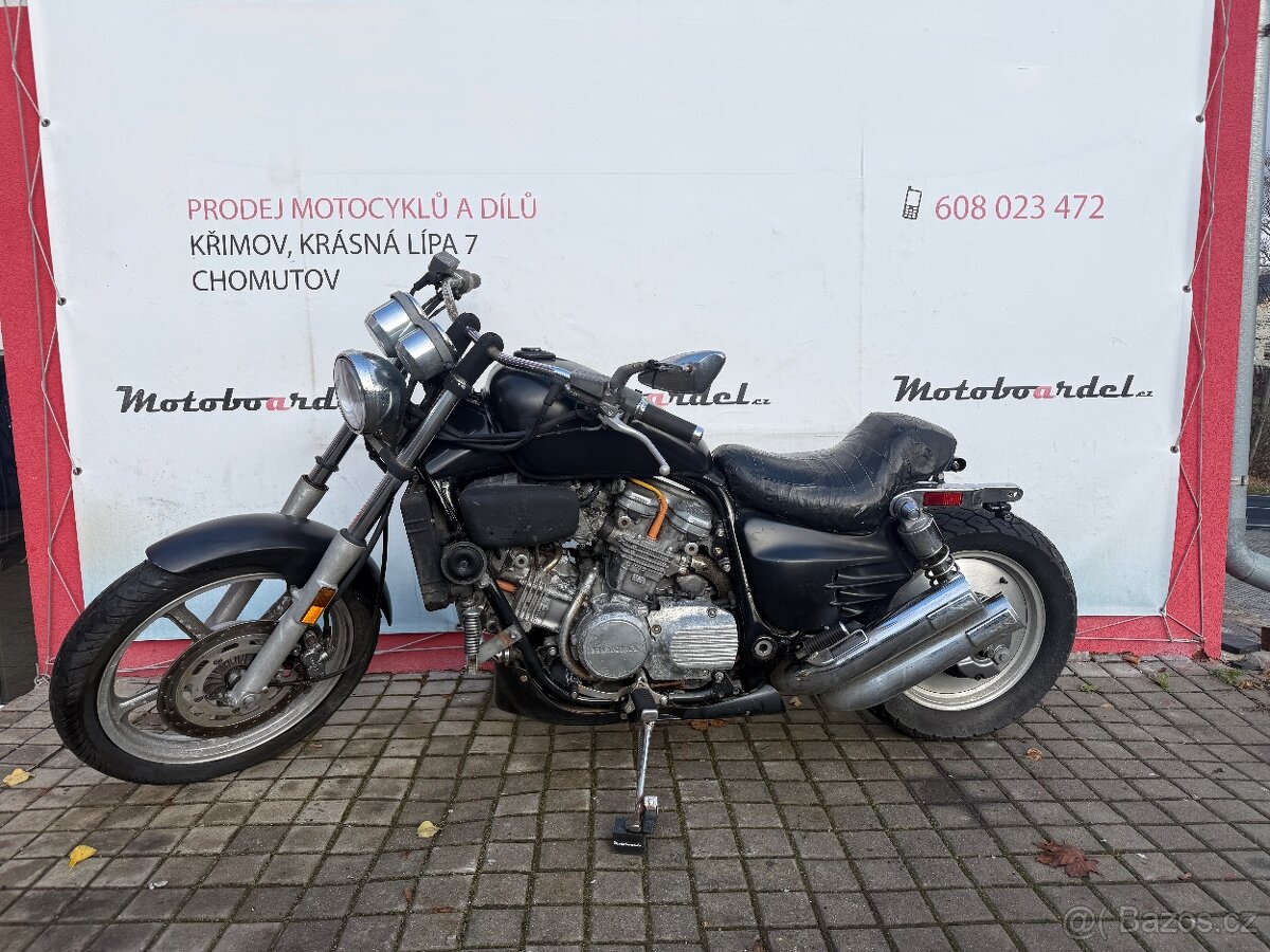 Honda VF 750 C Supermagna