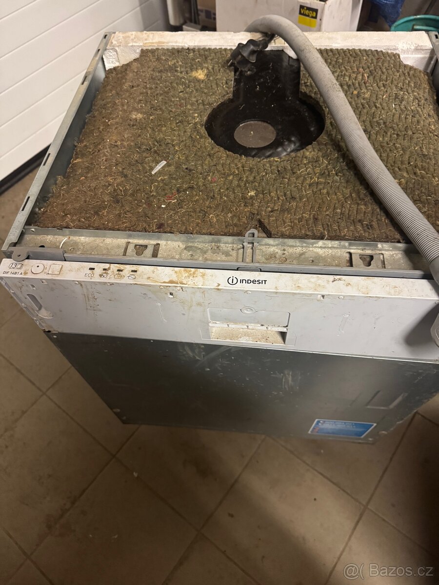 Prodám olně funkční vestavnou myčku - 2
