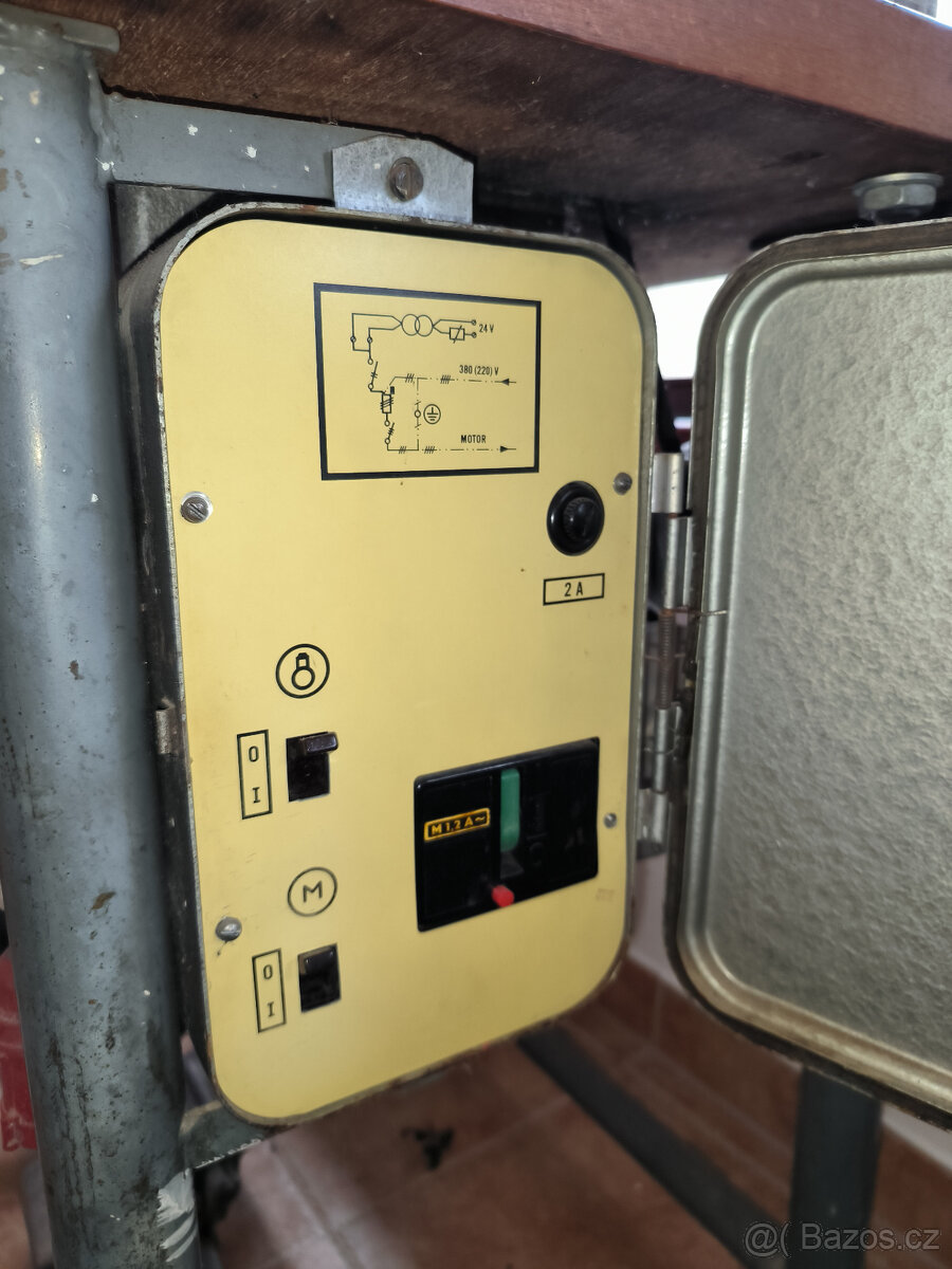 Šicí stroj Minerva 72113-101 - 2