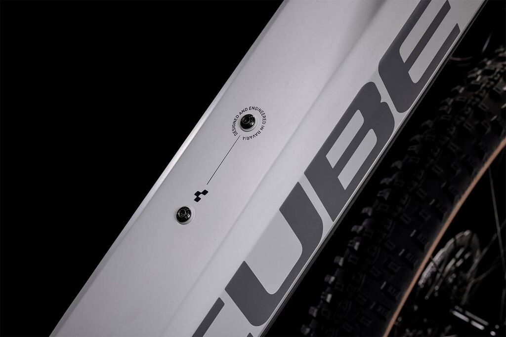 Cube Reaction Hybrid Race 625 lunar´n´grey NOVÉ - 2