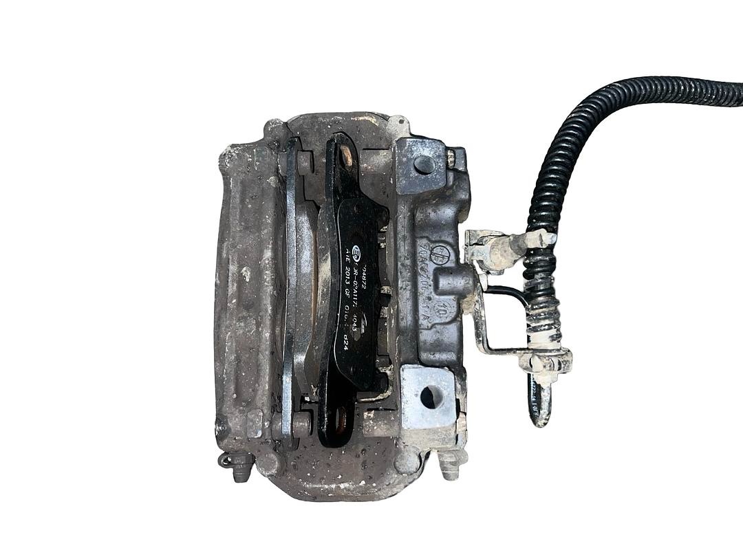 Pravý přední brzdový třmen 7L6615150A VW Touareg 7L FL 2011 - 2