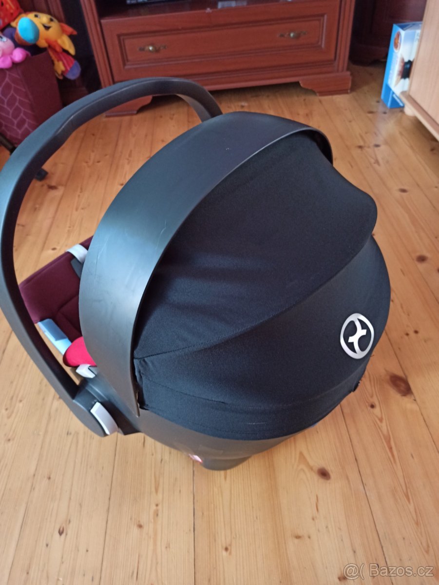 Autosedačka Cybex a základna s Isofix - 2
