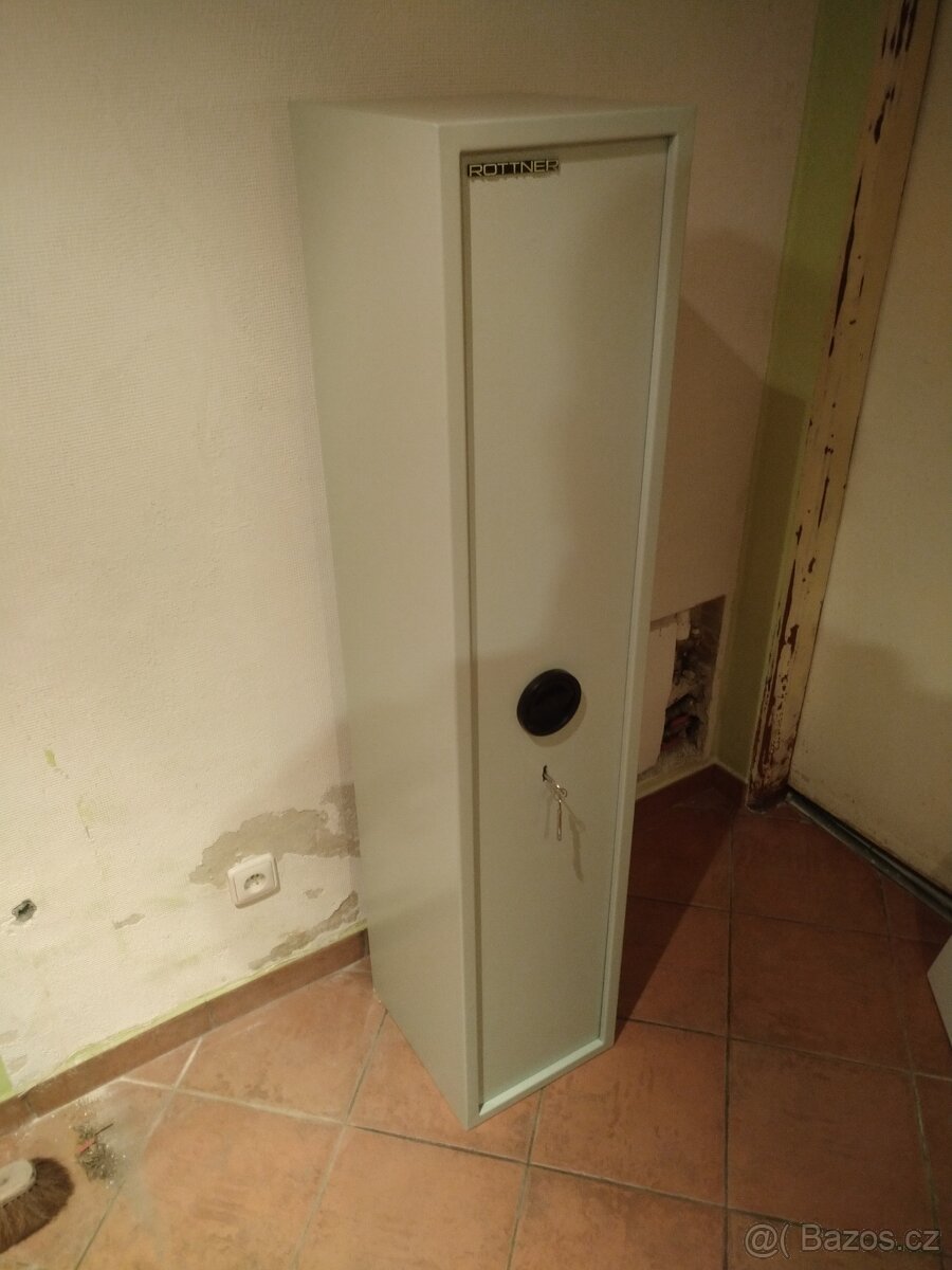 Trezor na dlouhé zbraně ROTTNER YUKON 5 - 2