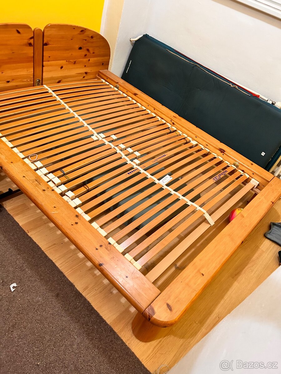 Manželská postel 140x200 masiv borovice - 2