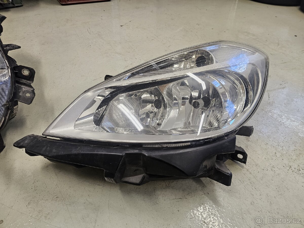 Predni svetla Renault clio 3 - 2