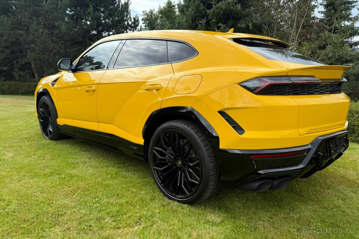 Lamborghini Urus SE 4.0 V8 588 kW, Panorama, B&O - 2