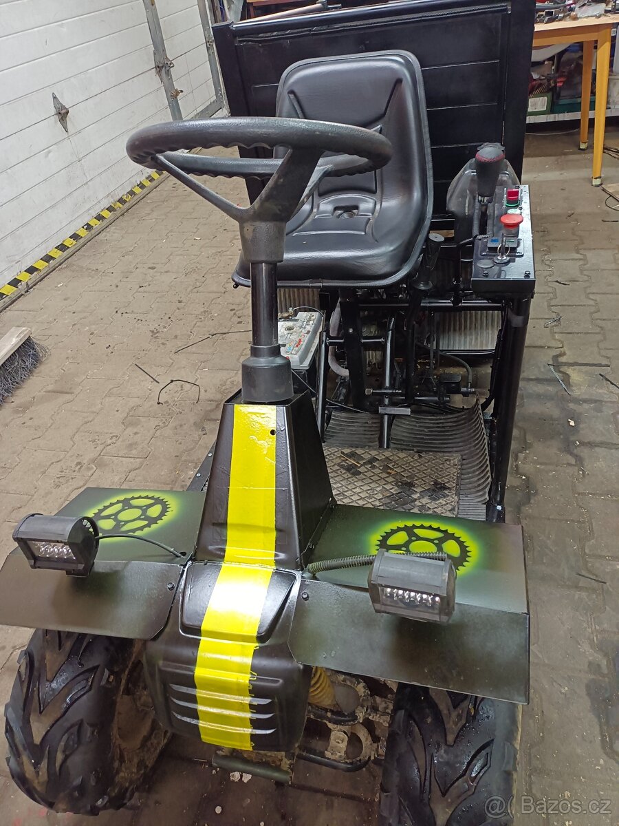 Malotraktor, UTV - 2