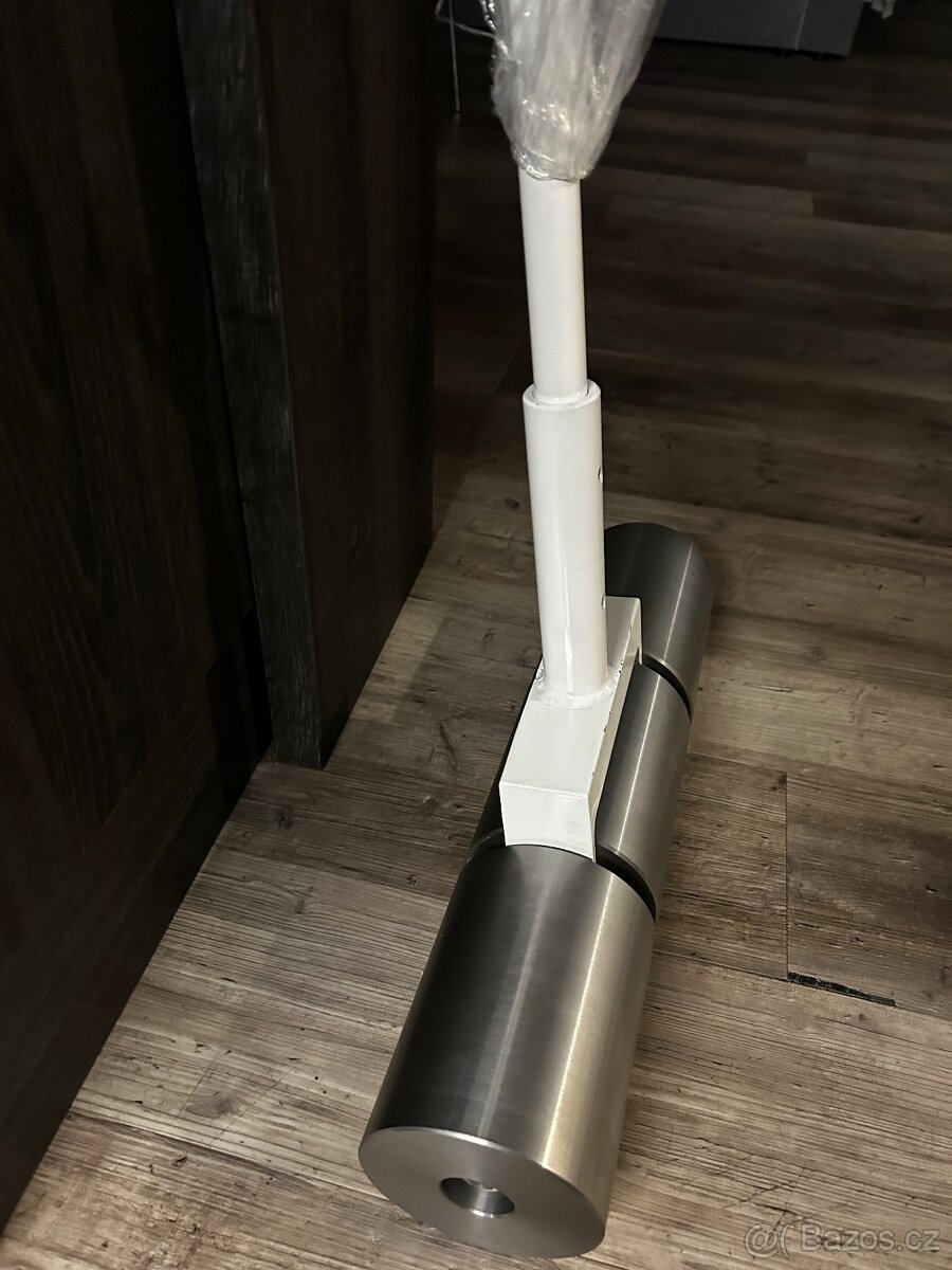 Přitlačný válec na podlahu - 2