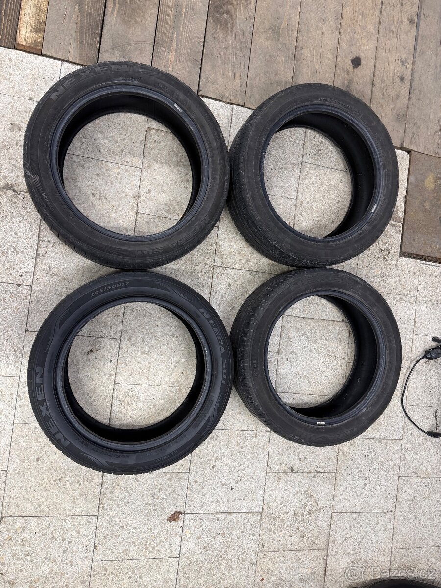 Letní pneu 205/50 R17 - 2