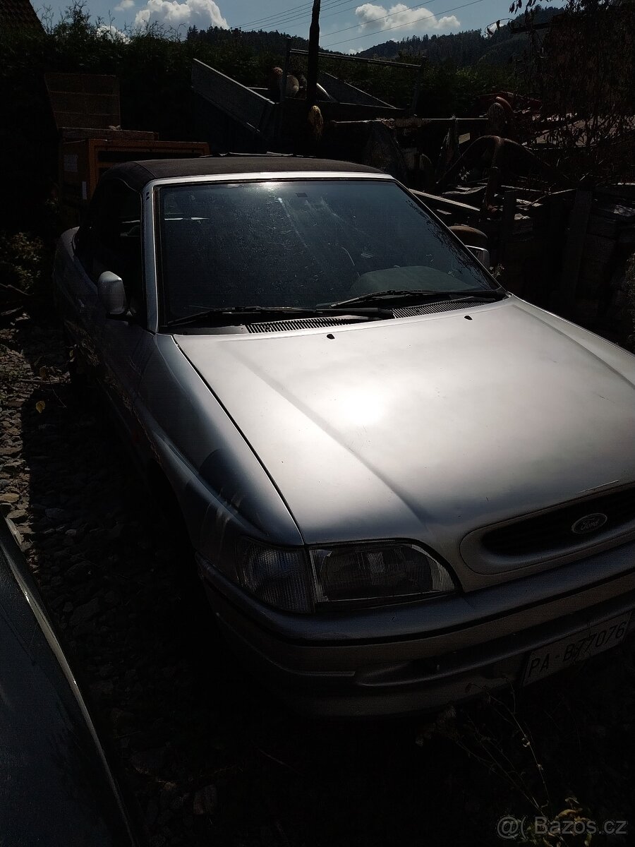 Ford Escort 1.6 16v cabrio bez koroze - 2