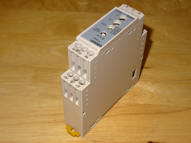 teplotní relé Omron K8AB-TH11S-P1 - 2