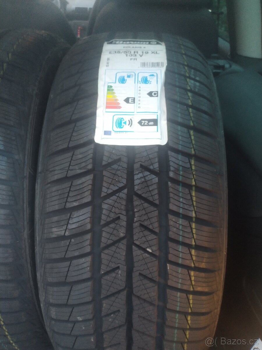 Zimní pneumatiky 235/50/19 - 2