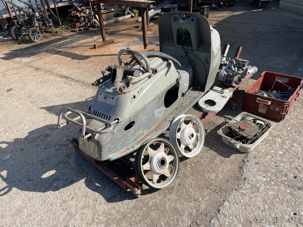 karoserie ČZ 501 Čezeta - 2