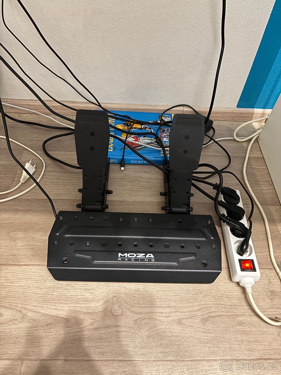 Moza R3 bundle + Moza GS V2P - 2