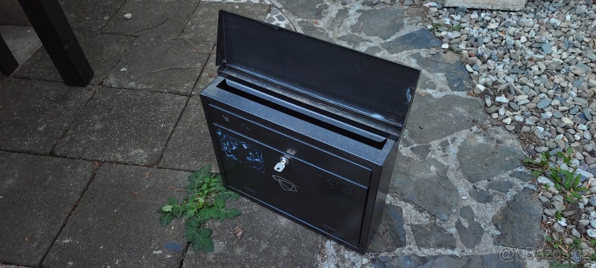 Poštovní schránka - 2