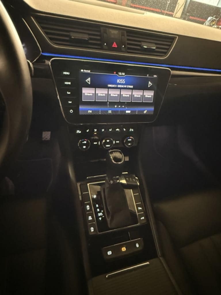 Škoda Superb y3 2 litr 140 kW - 2