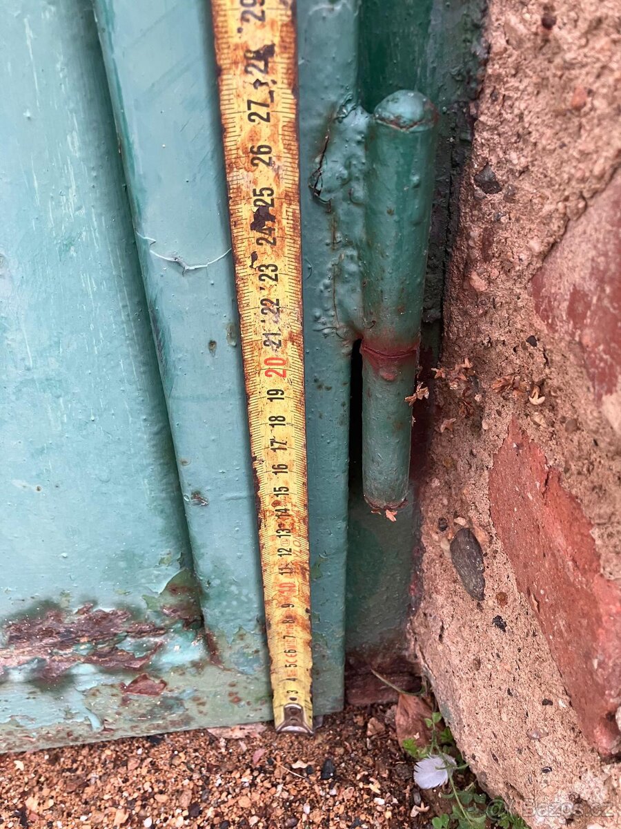 Plechová dvoukřídlá vrata garážová - 2