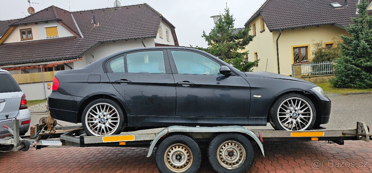 BMW 320i E90 - 110kW - díly z komplet vozidla - 2