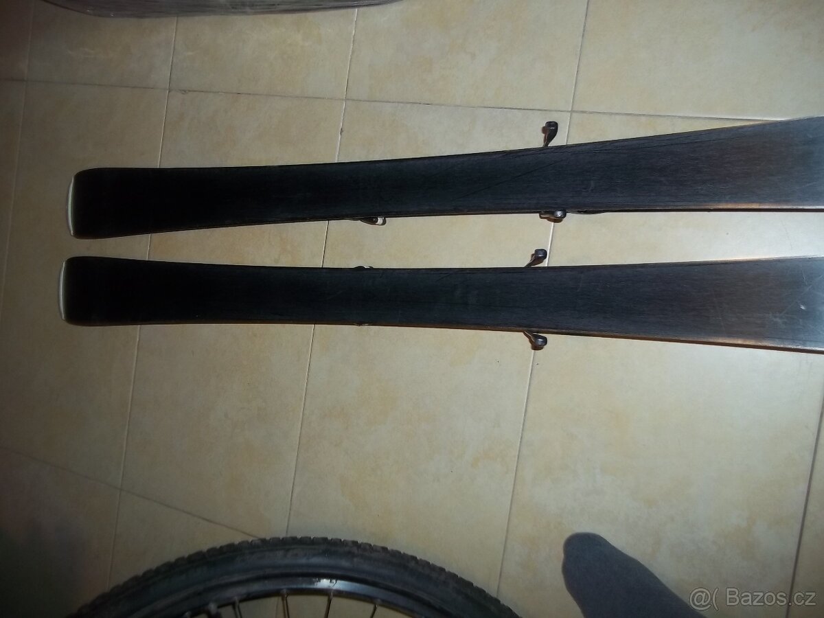 Juniorské carvingové lyže Hello Kitty 117 cm - 2