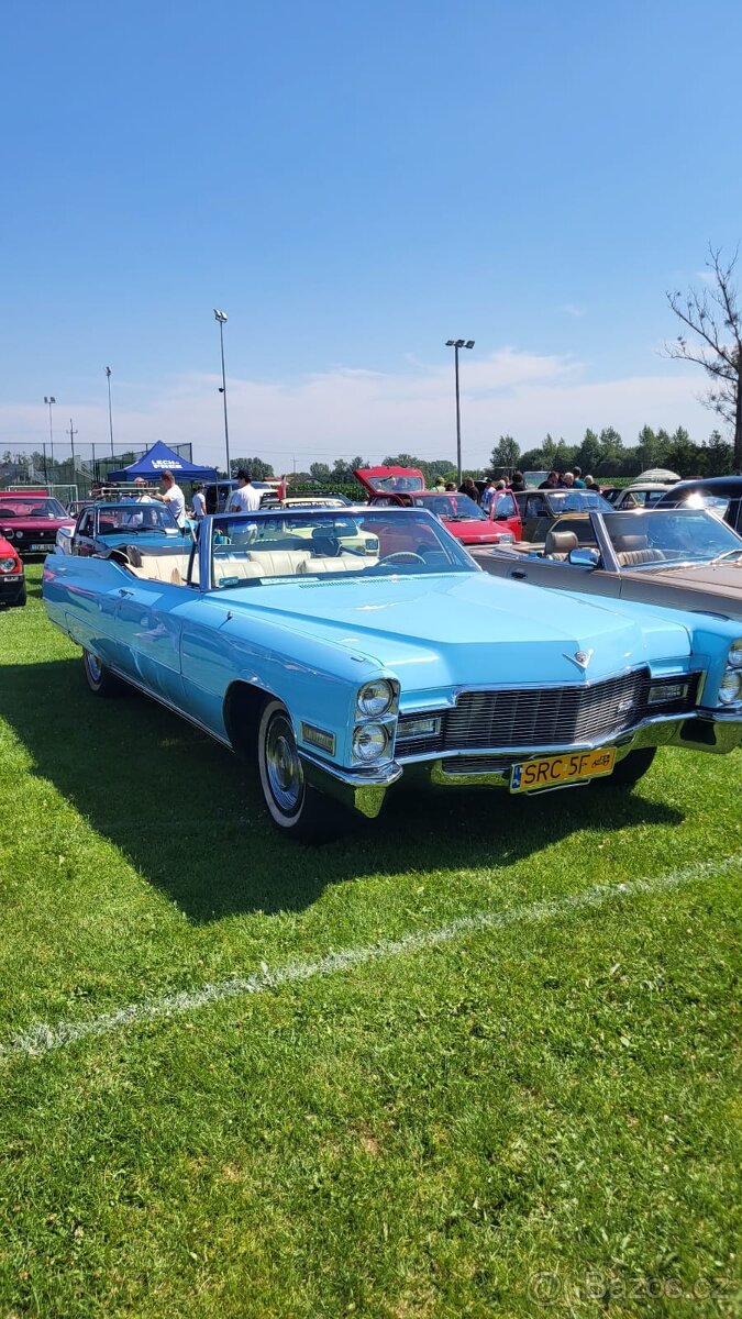 Cadillac Deville - 2