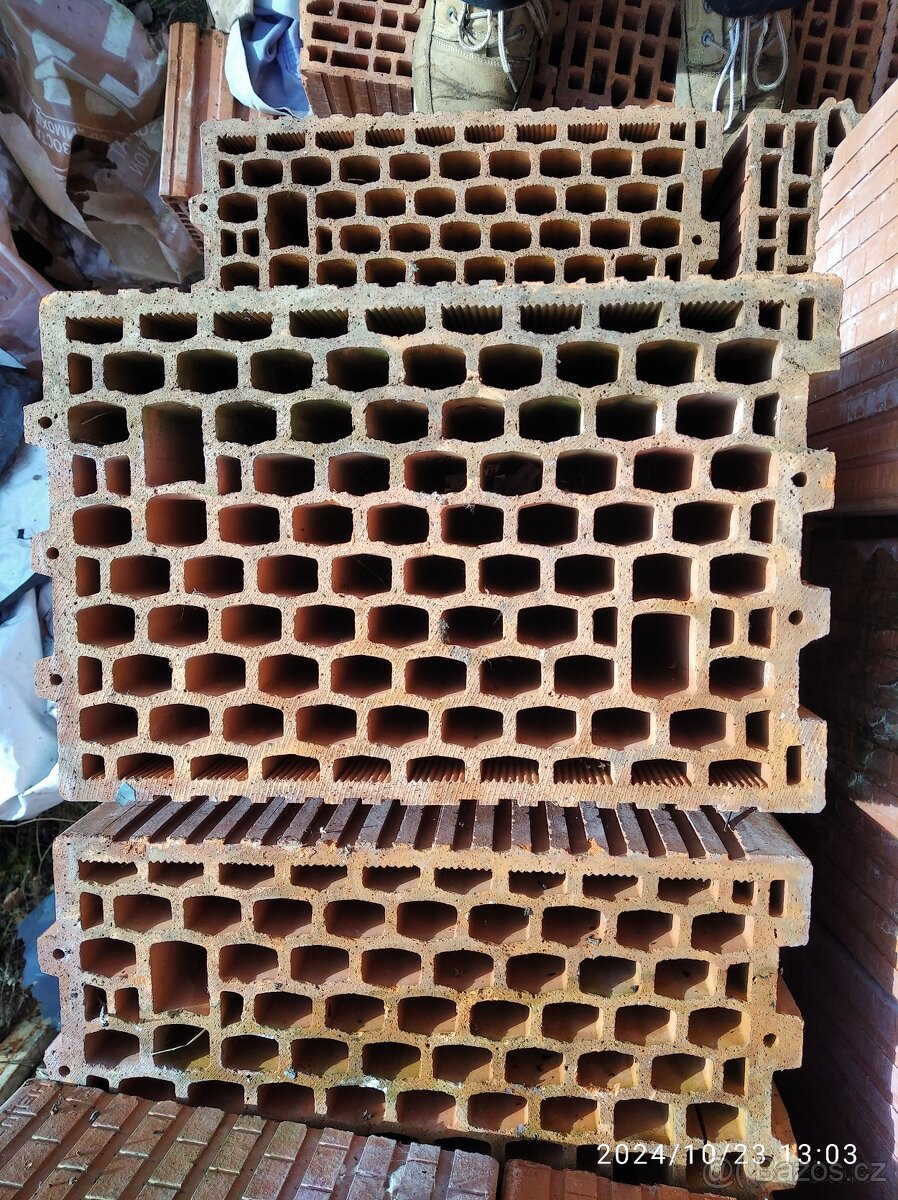 Cihly Heluz 30 plus broušené a 25 - 2