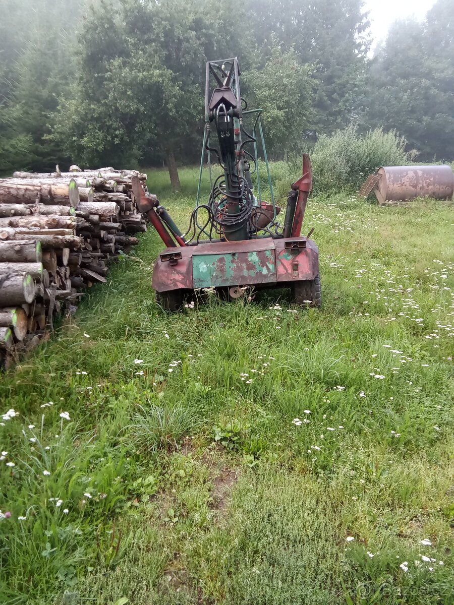 Nakladač unhz 500 - 2