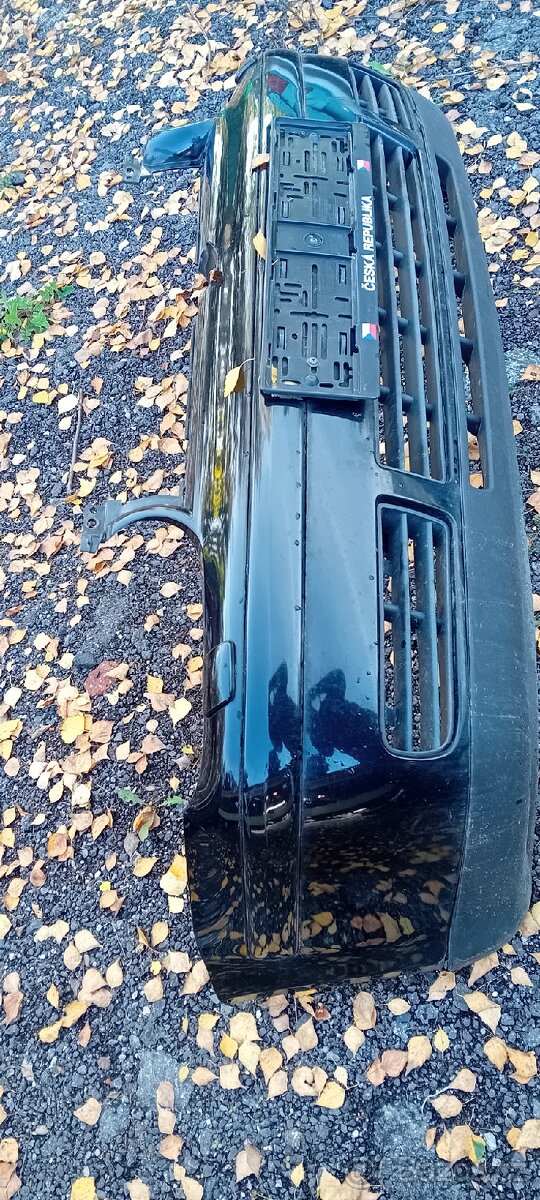 Vw Golf IV přední naraznik - 2