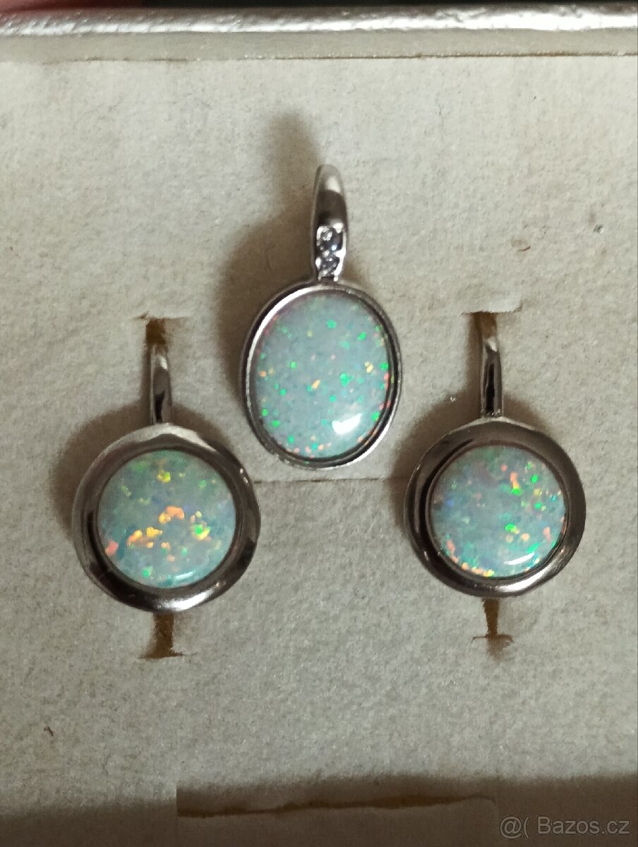 Stříbrné náušnice a přívěsek s opálem - 2