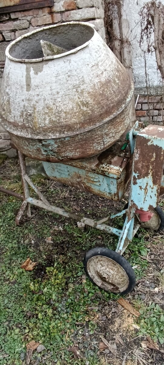 Stavební míchačka - 2