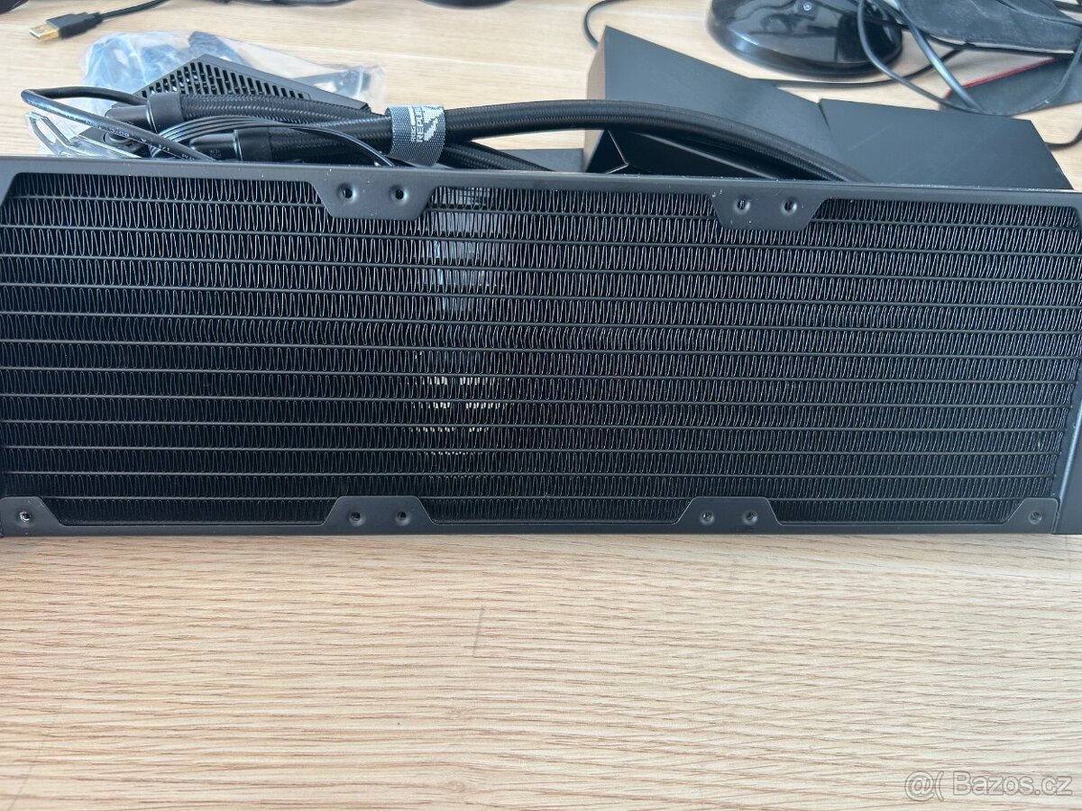 Vodní chlazení AIO ASUS ROG RYUJIN III 360 ARGB - 2