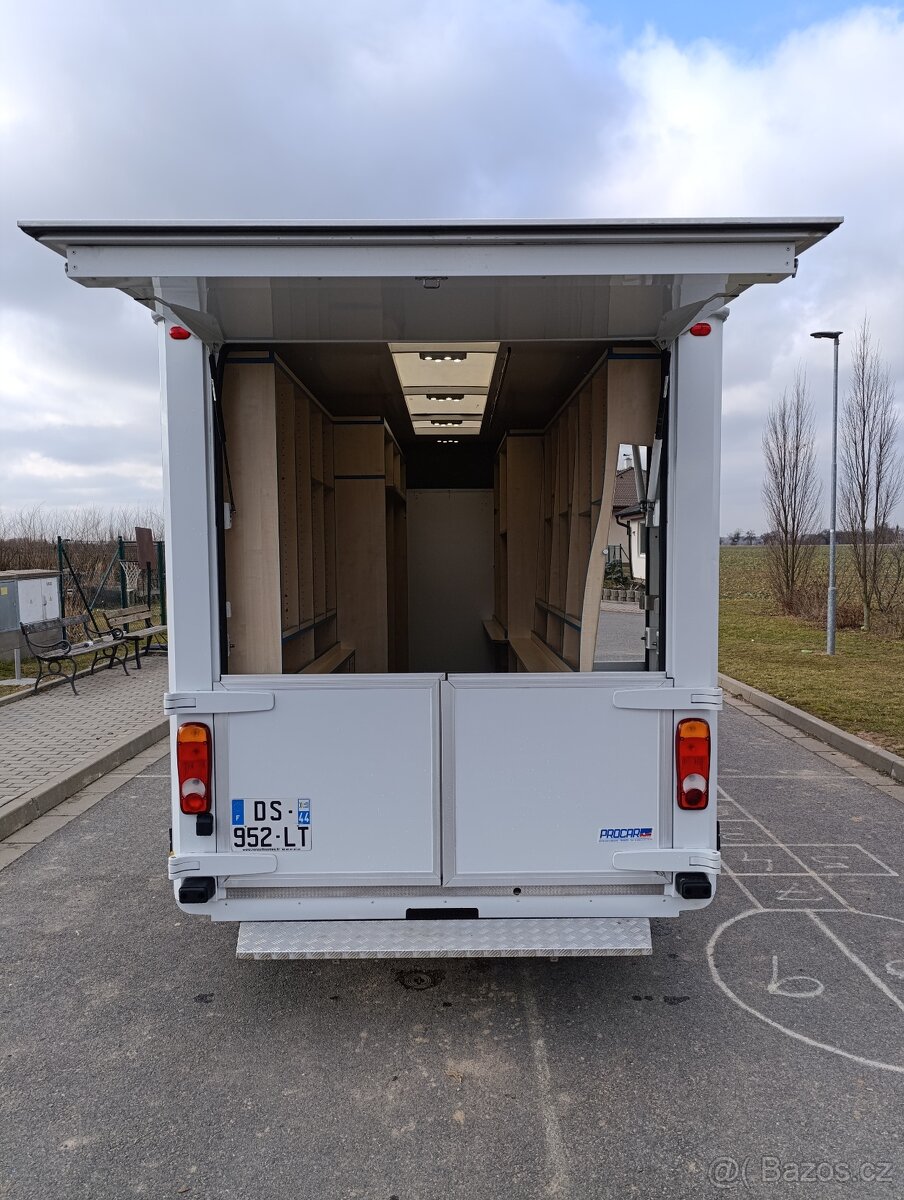 Renault master pojízdná prodejna. - 2