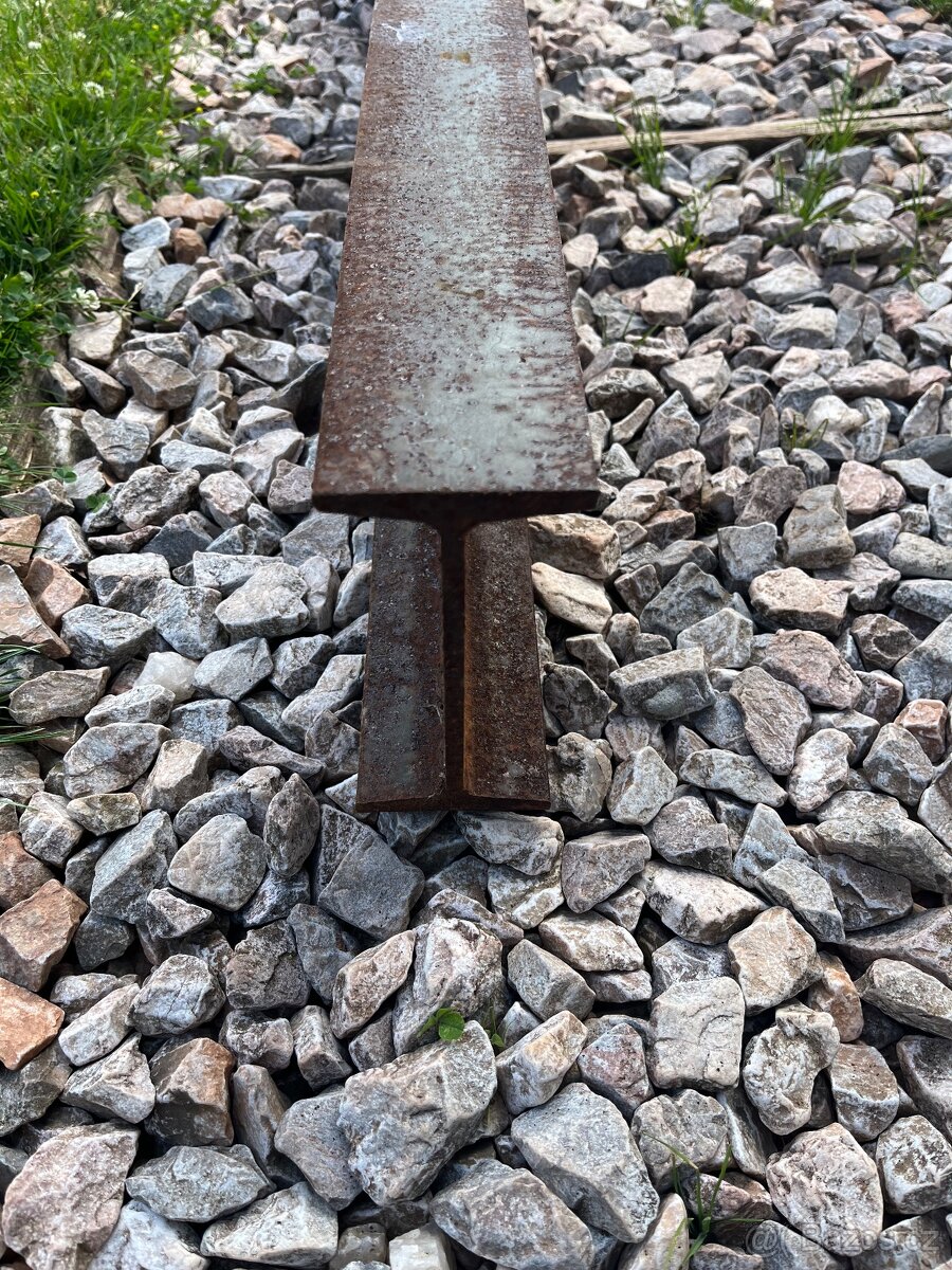 Nosník (traverza) délky 1,1m - 2