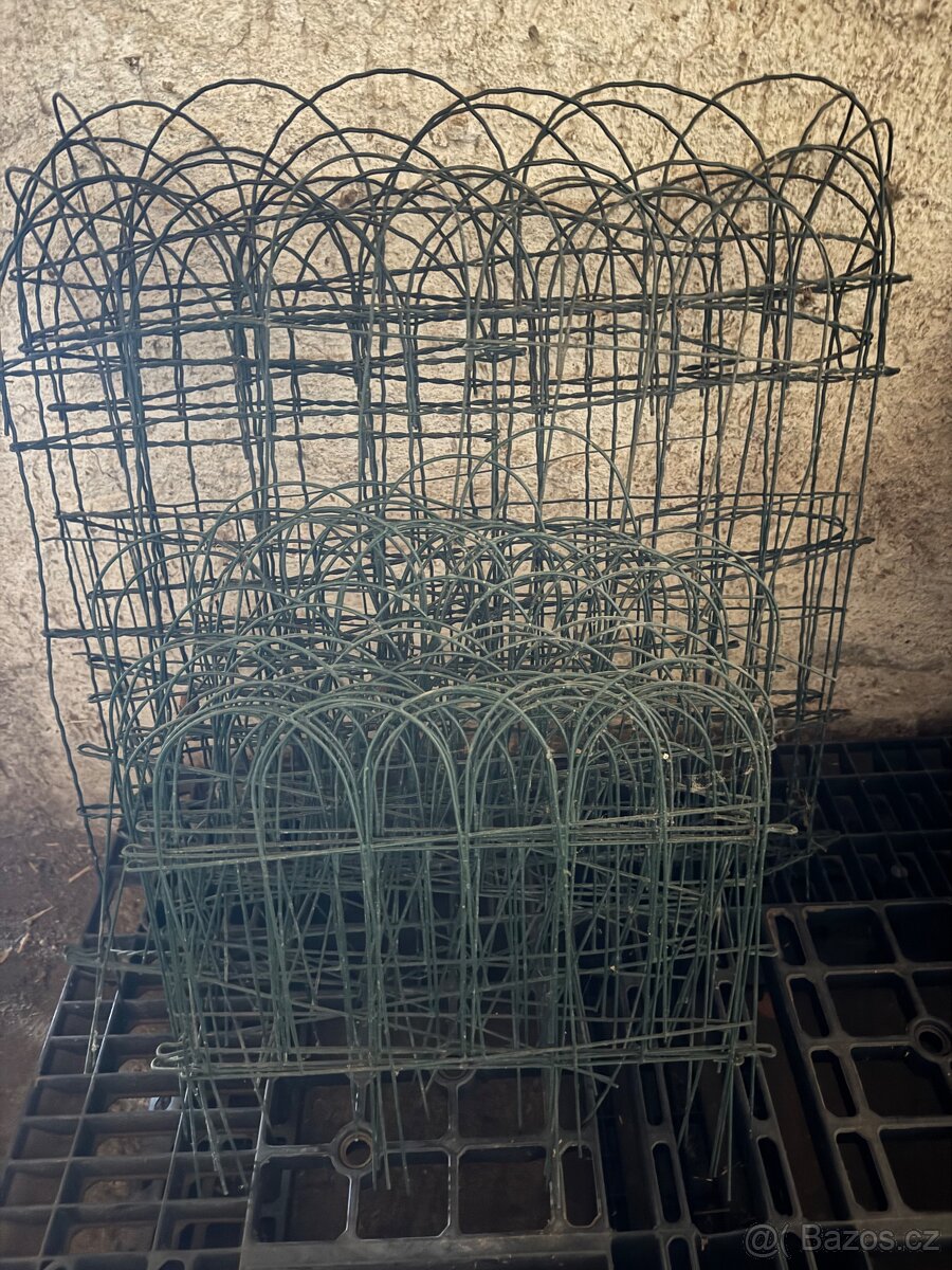 Nízký okrasný plot - 2