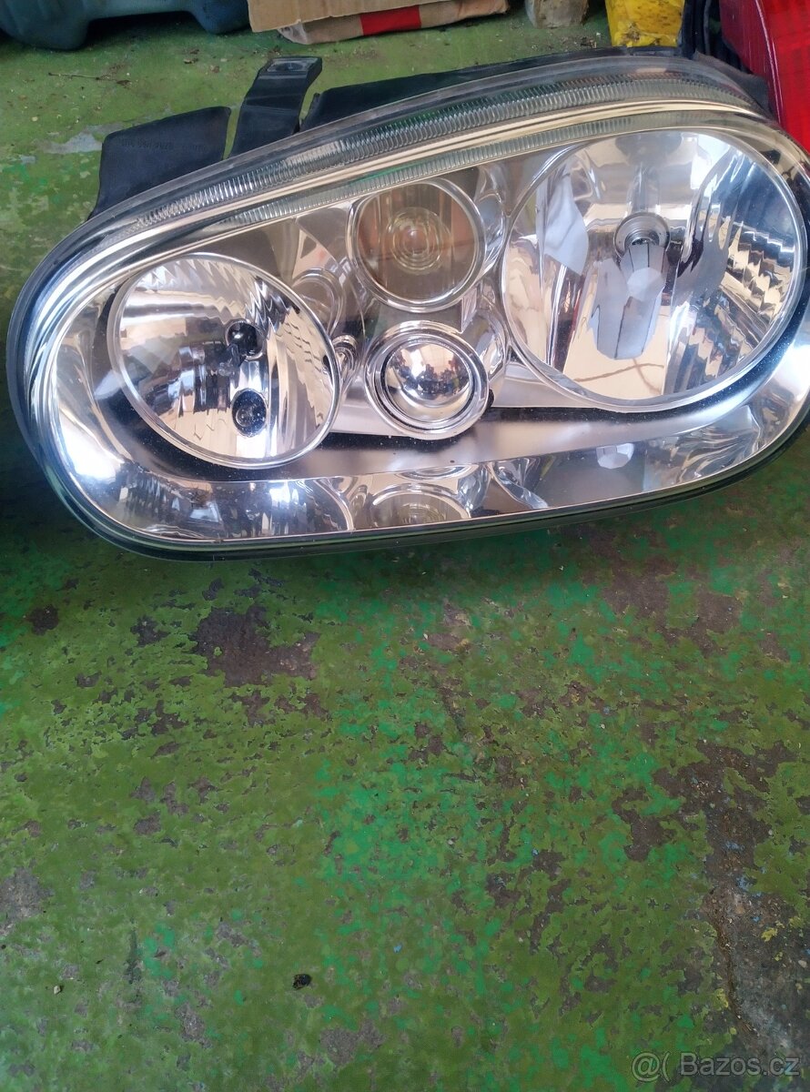 Golf 4 přední světla - 2