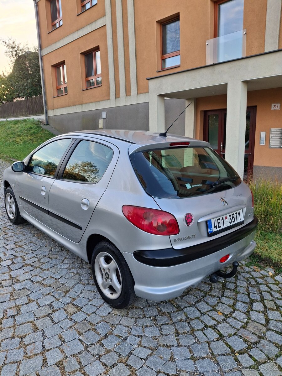 Prodám Peugeot 206 1.4i - 2