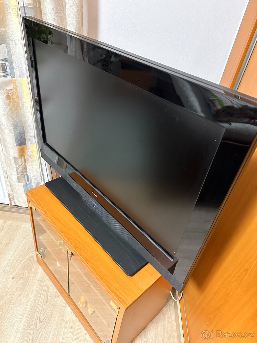 LCD Televize TECHNIKA LCD32ID-207CE - 2
